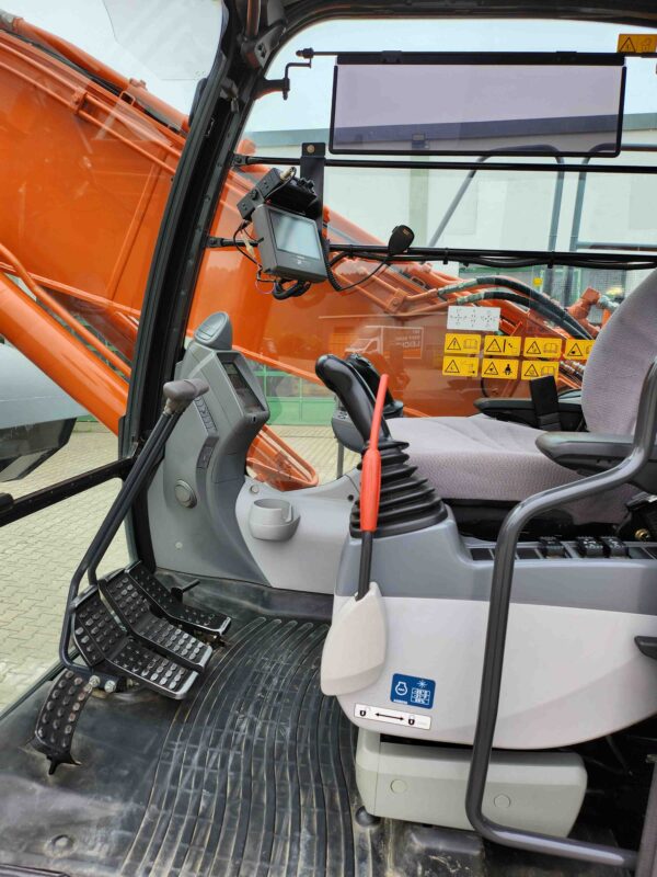 Hitachi ZX250CLN-6 – Bild 13