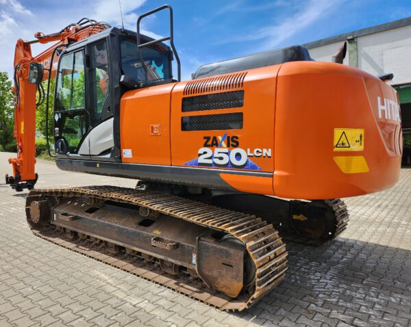 Hitachi ZX250CLN-6